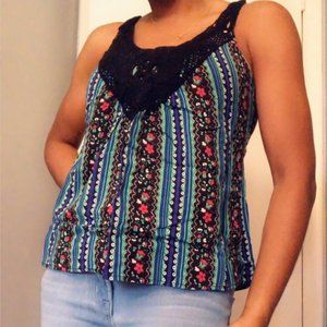 Scoop neck floral lace tank top